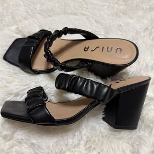 Unisa Black Strappy Heeled Sandals
